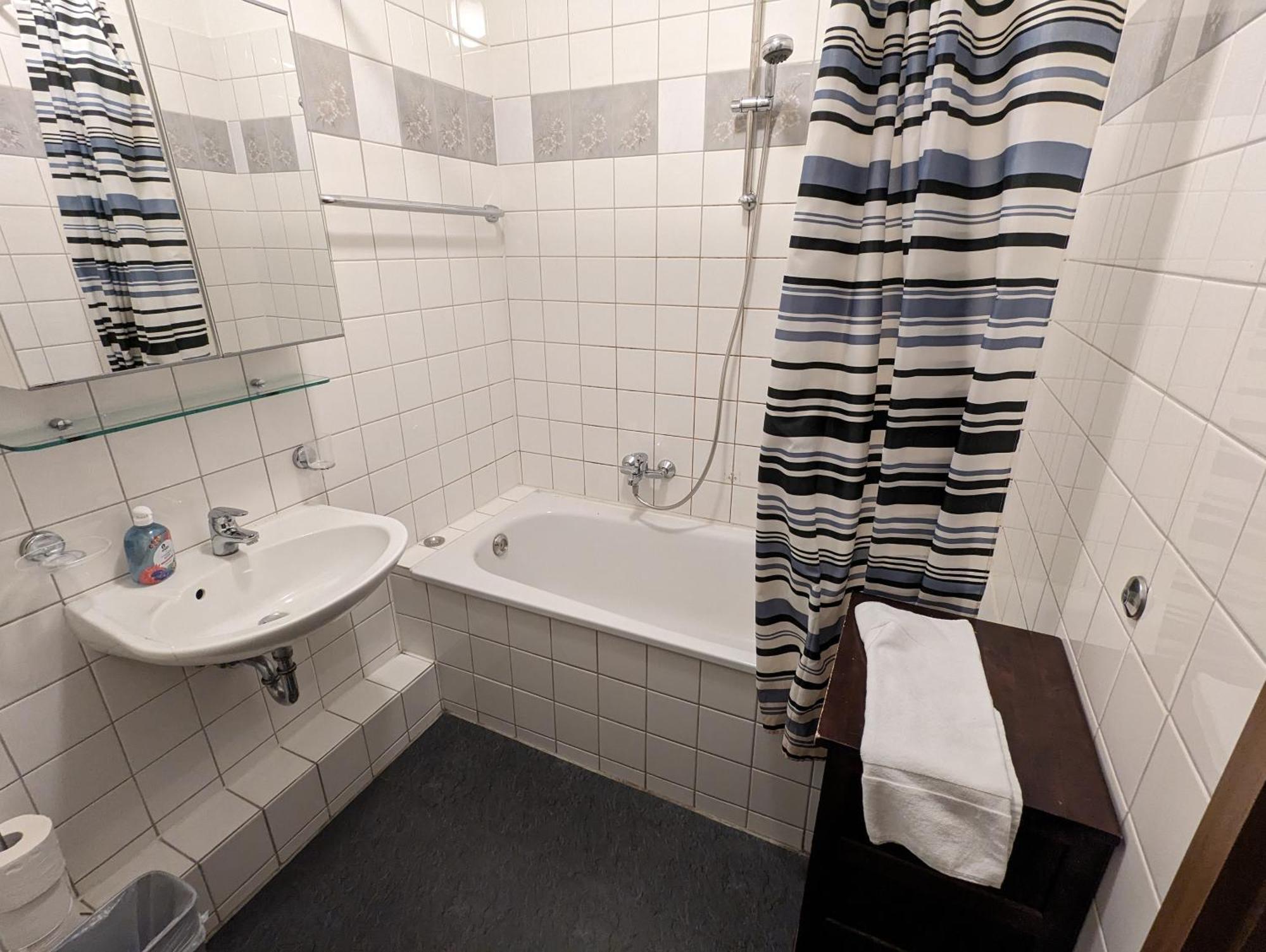 Apartment Im Luisenviertel - Gruen Wuppertal Eksteriør bilde